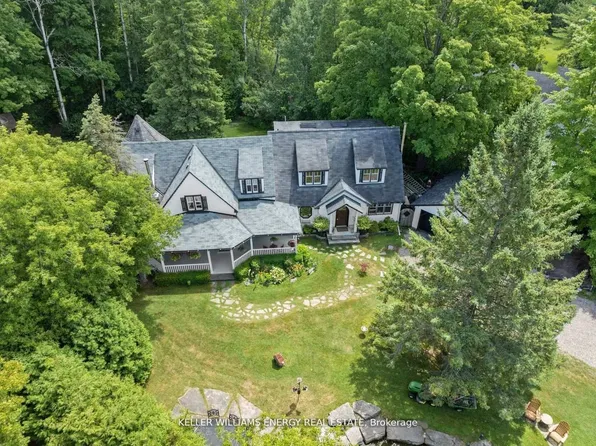 1775 Track St, Pickering, ON L1Y 1B8