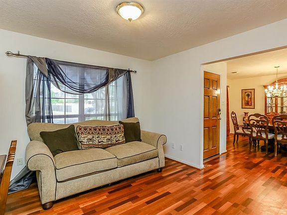 5th image of 2034 Mountshire Dr