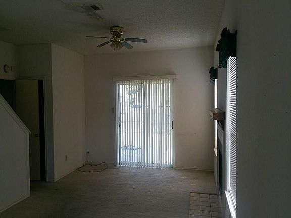 3rd image of 1608 Wesley Dr