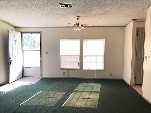 2nd image of 3242 Majestic St