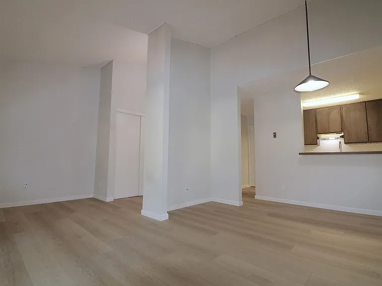 1621 Hotel Cir S #E329 — Photo 1