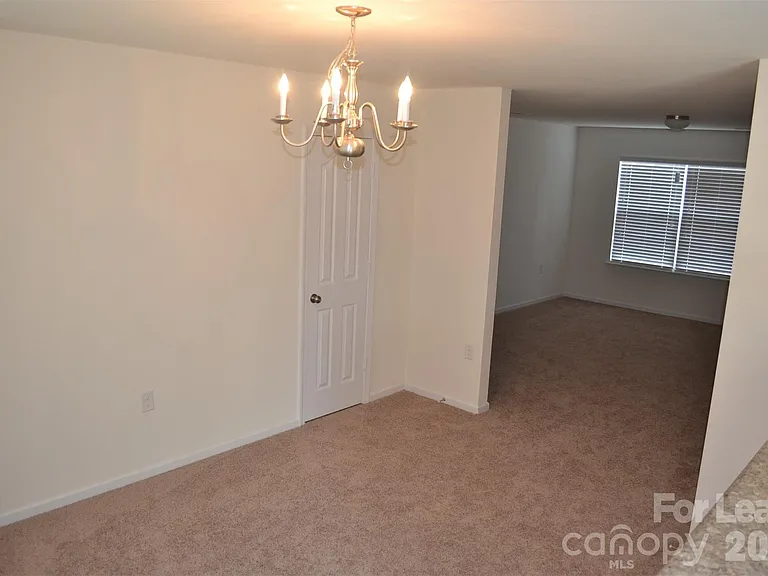 4511 Trunk Bay Dr — Photo 9