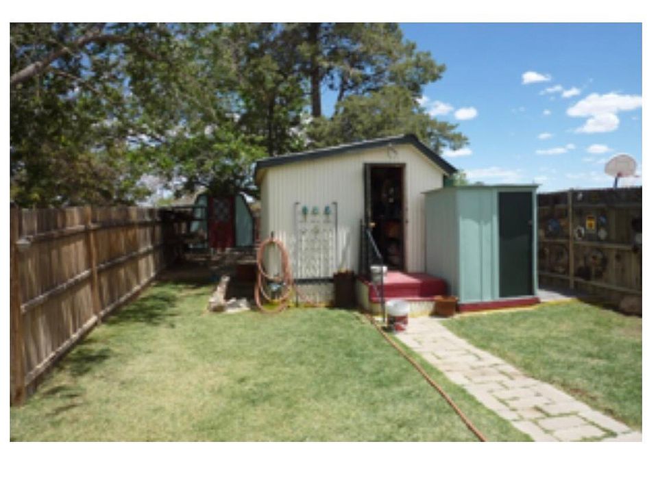 2nd image of 1304 Animas St