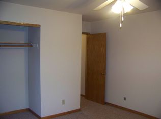 8843 S Oak Park Dr APT 3, Oak Creek, WI 53154