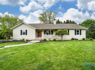 15401 Green Rd, Bowling Green, OH 43402