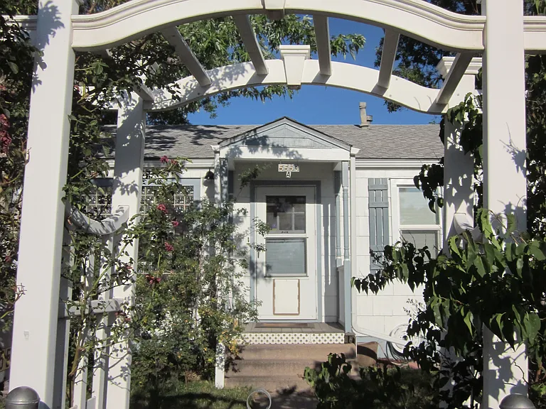 5553 S Prince St — Photo 1
