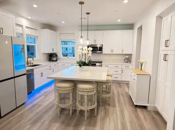 941 Kolbe Ln, Morgan Hill, CA 95037