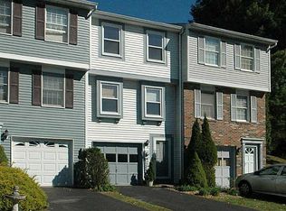 206 Shady Ridge Dr, Monroeville, PA 15146