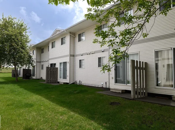 610 King St #403, Spruce Grove, AB T7X 4J9