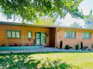 2530 S Marlan Ave, Springfield, MO 65804