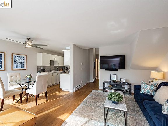 3rd image of 52 Marina Lakes Dr