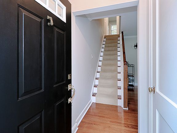 395 Woodridge Avenue