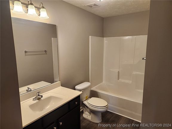 4th image of 114 E 7th Ave #114