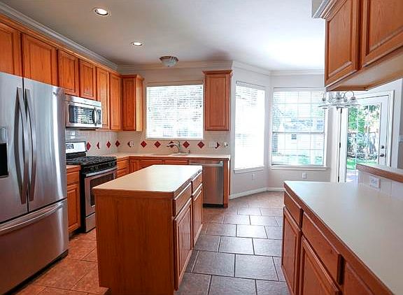 4th image of 1922 Cedar Bend Dr