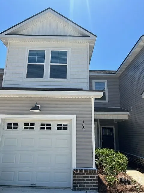 3 bed, 2.5 bath, 1806 sqft, $1,950 — Photo 1