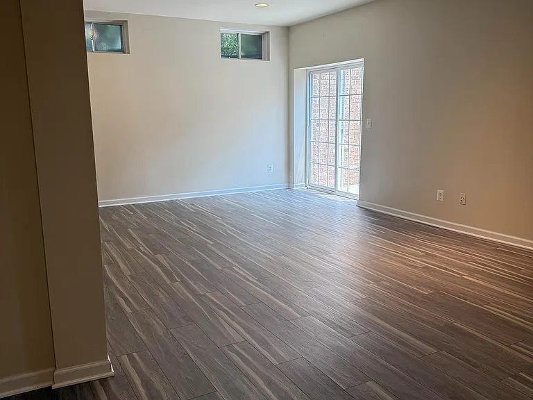 10892 Clara Barton Dr — Photo 5