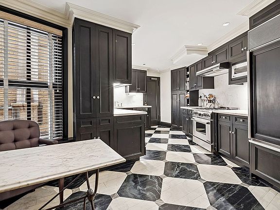 5th image of 812 Park Ave APT 2A