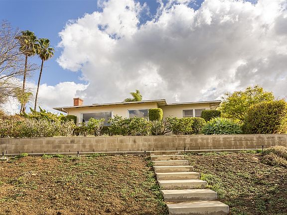5th image of 2071 Alta Vista Dr