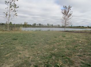 5102 Trautlake Dr W, Champaign, IL 61822