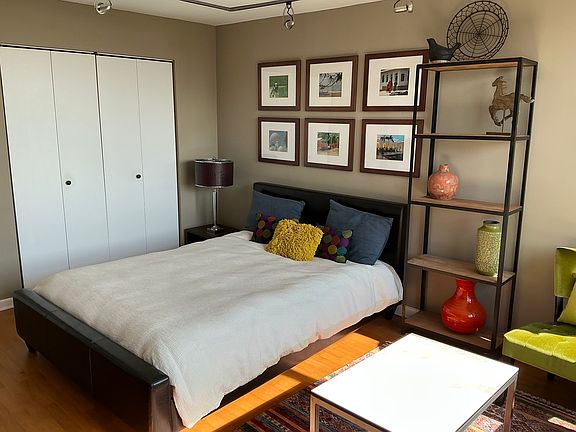 3rd image of 3110 N Sheridan Rd APT 1408