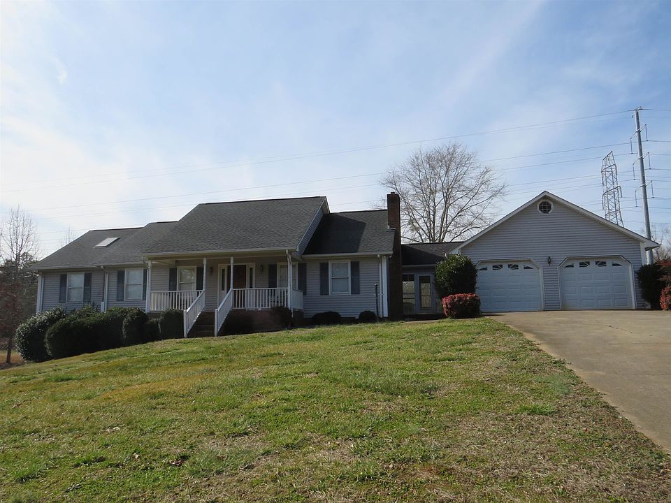 1st image of 228 Holly Hills Dr