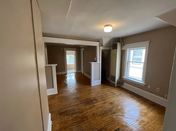 560 Bellows St, 560 Bellows St #2, Saint Paul, MN 55107