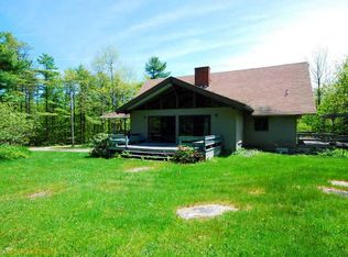2 Palmer Point Rd, Freeport, ME 04032