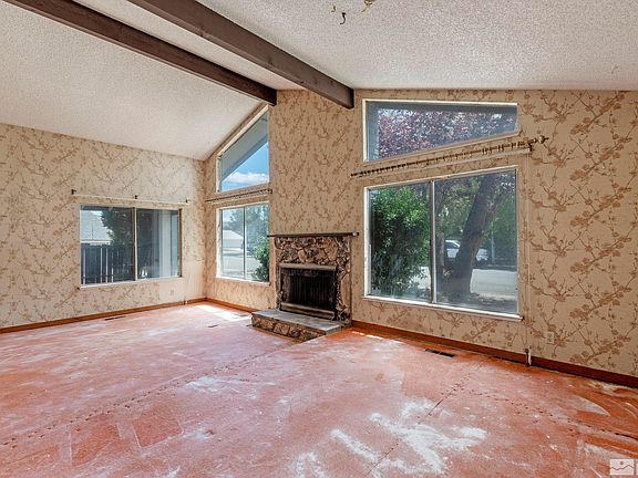 5th image of 966 Woodstone Dr