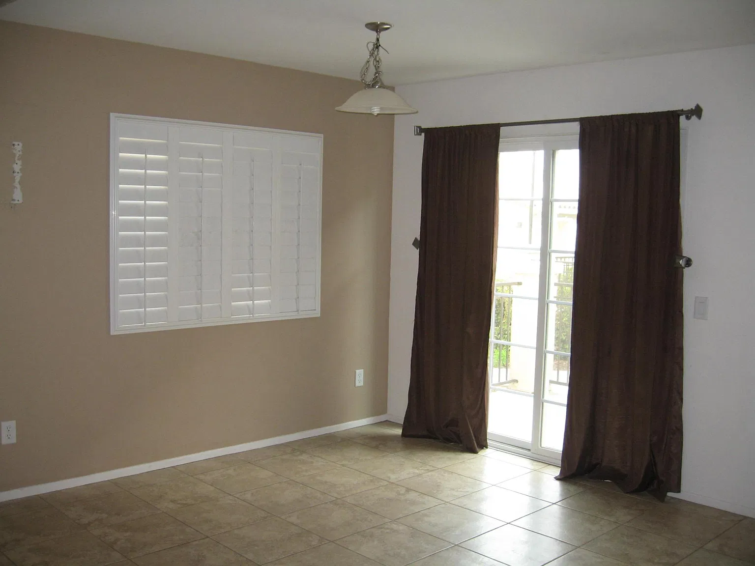 3 bed, 1600 sqft, $2,600 — Photo 3