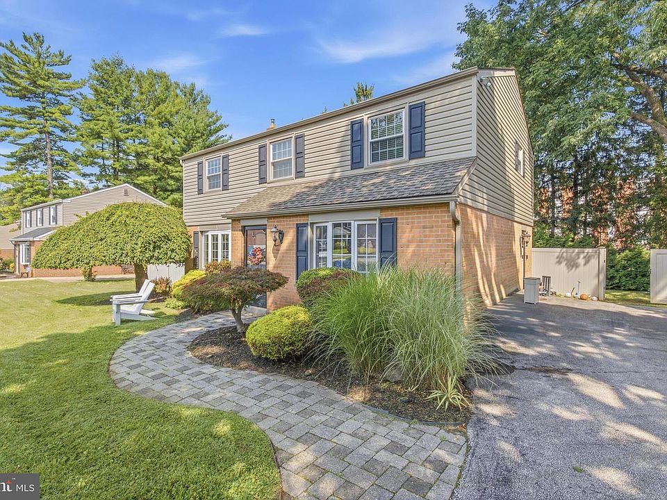 2nd image of 115 Mulberry Ln