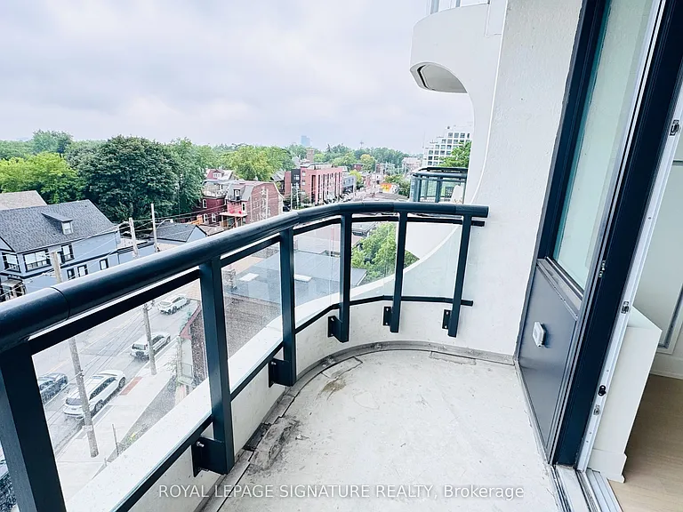 322 Dupont St #605 — Photo 28