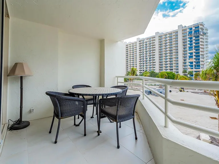 4201 N Ocean Blvd #203 — Photo 18