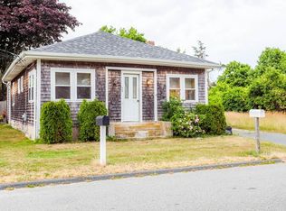 56 Seaview Ave, Fairhaven, MA 02719