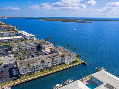 111 Doolen Court #208, North Palm Beach, FL, 33408