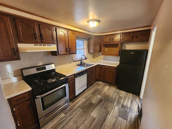 5th image of 147 Glencoe Dr