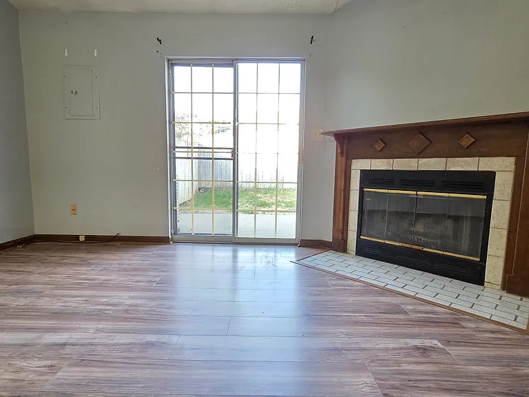 629 Potomac Ct — Photo 8