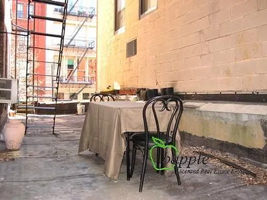 Rented by Bapple | media 28