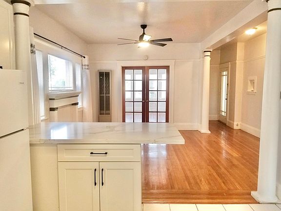 3rd image of 320 E 15th St #2