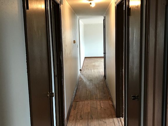 hall from master bdr to living room