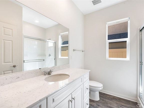 5th image of 20865 Center St