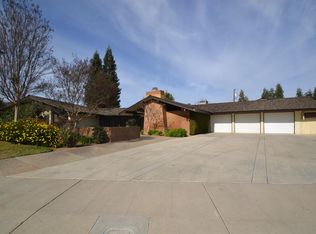 2726 W Beechwood Ave, Fresno, CA 93711