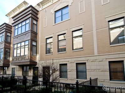 1704 S Indiana Ave, Chicago, IL, 60616