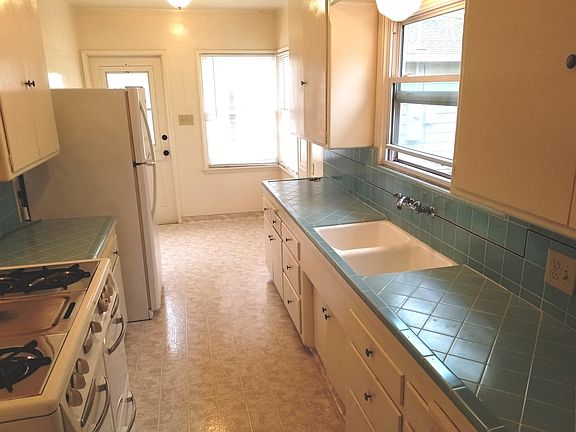 Kitchen with breakfast nook.
