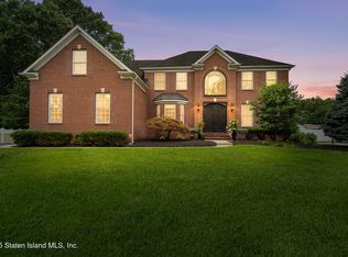 3 Millwood Ct, Monroe Township, NJ 08831