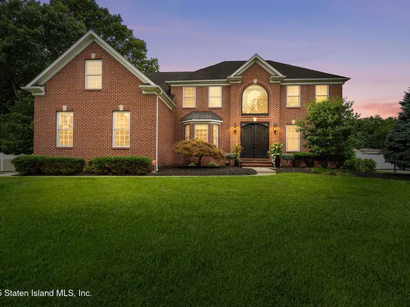 3 Millwood Ct, Monroe Township, NJ 08831