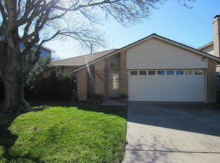 7605 Beluche Dr, Galveston, TX 77551
