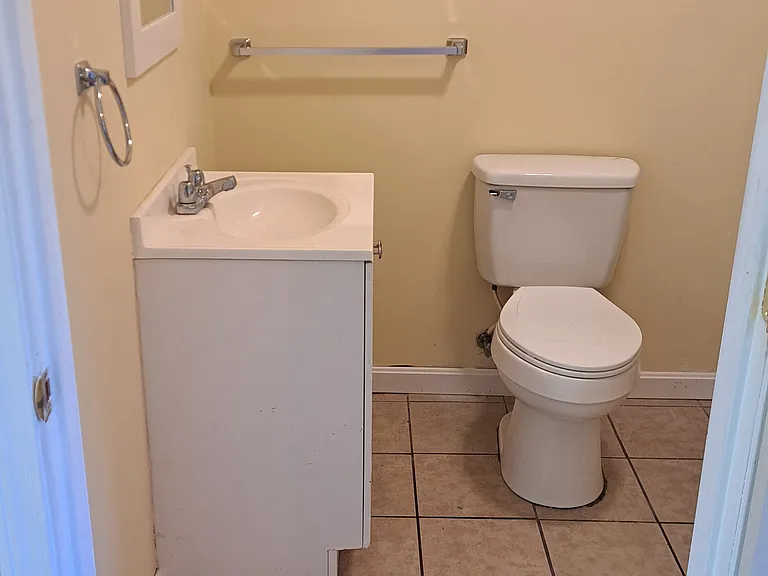 32 Overlock Rd — Photo 3
