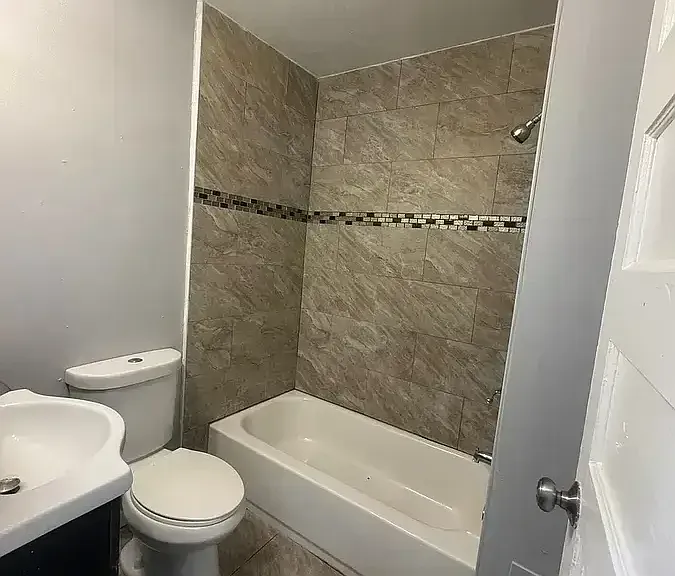 545 Park St #1L — Photo 3