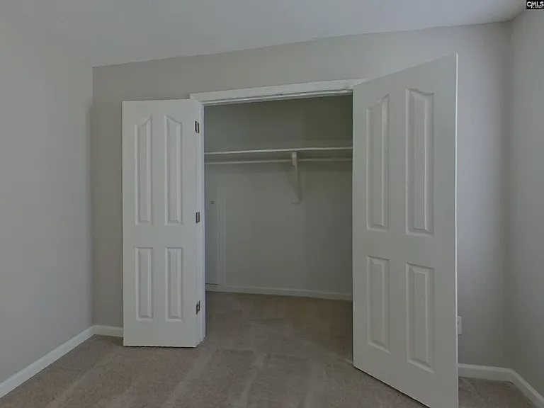 337 Montclaire Ln — Photo 7