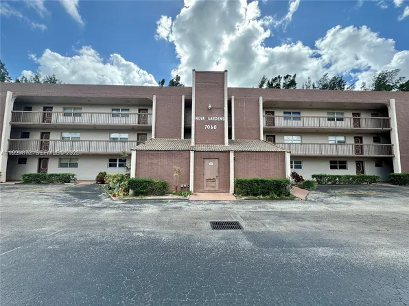 7060 Nova Dr APT 306C, Davie, FL 33317